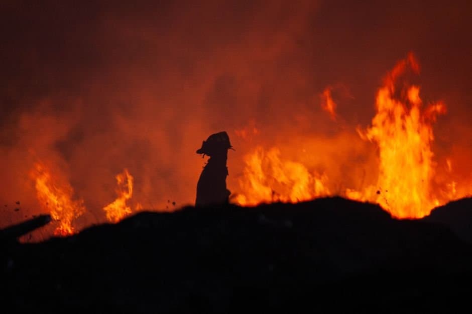 Cover image for article: Mukluk Fire survivors near Tok have until Oct. 19 to register for state aid