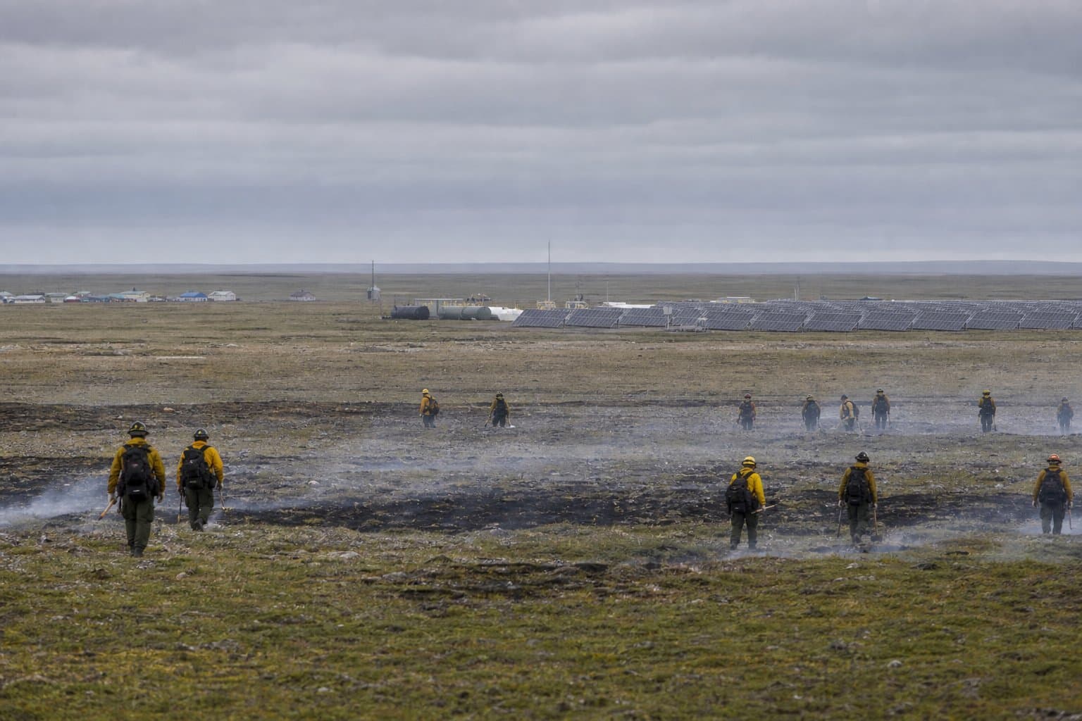Cover image for article: Smokejumpers halt Selawik fire 100 yards from solar array