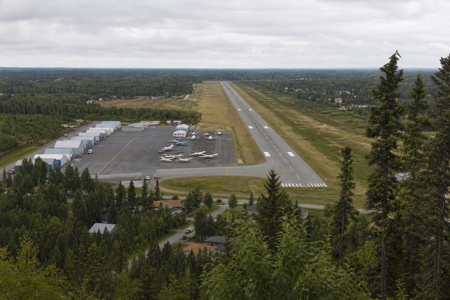 Cover image for article: Wasilla commission takes up more land buying Thursday for a runway that would grow by 2,330 feet
