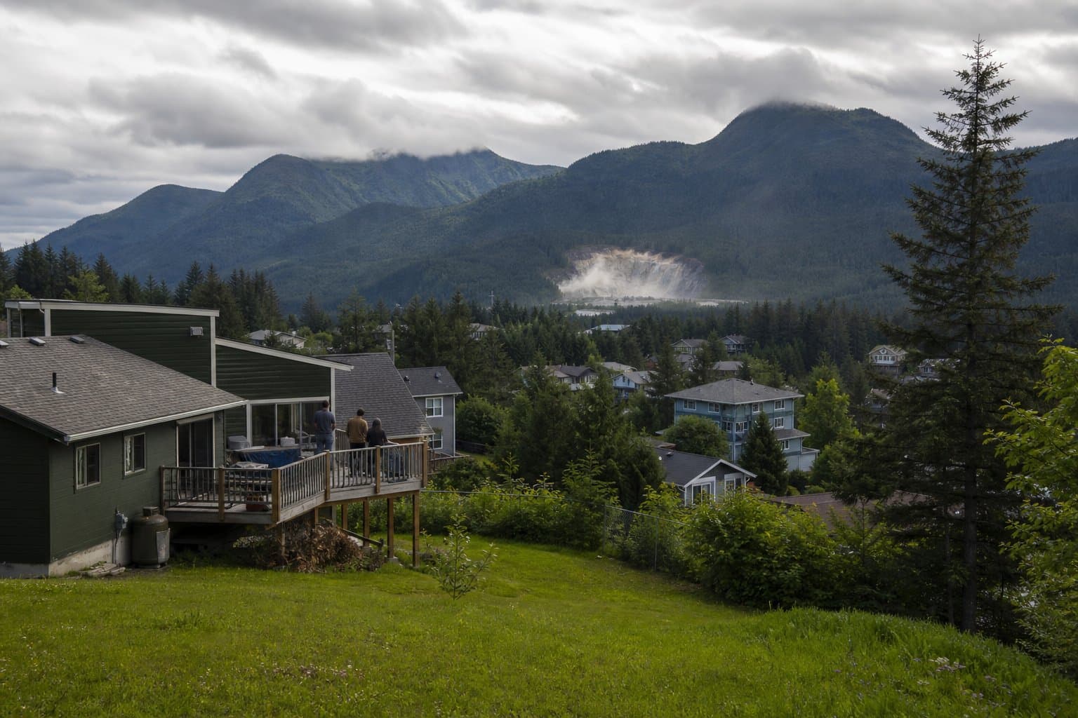 Cover image for article: Juneau quarry seeks bigger blasts and longer hours through 2036