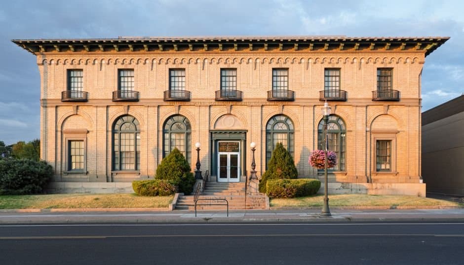 Cover image for article: Fairbanks preservation panel weighs federal rule limiting its role