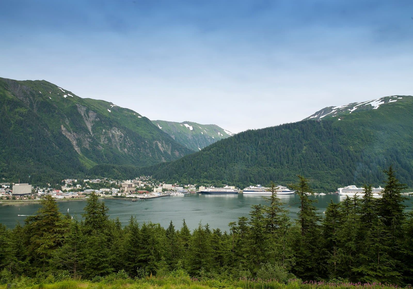 Cover image for article: Rule would require attorney general's OK for Alaska agencies to sue or settle