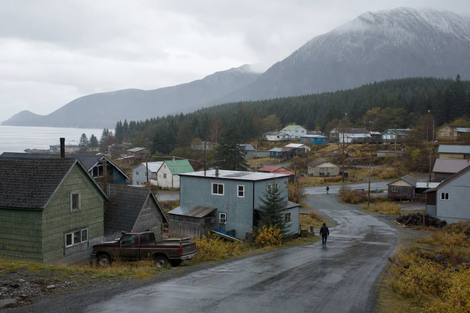 Cover image for article: Alaska population projected to peak in 2035, then slide to 724,936 by 2055
