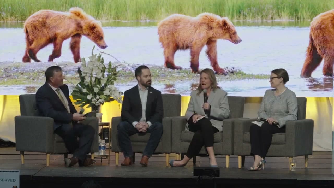Cover image for article: Alaska's environmental chief calls EPA partnership under Trump the best of his career