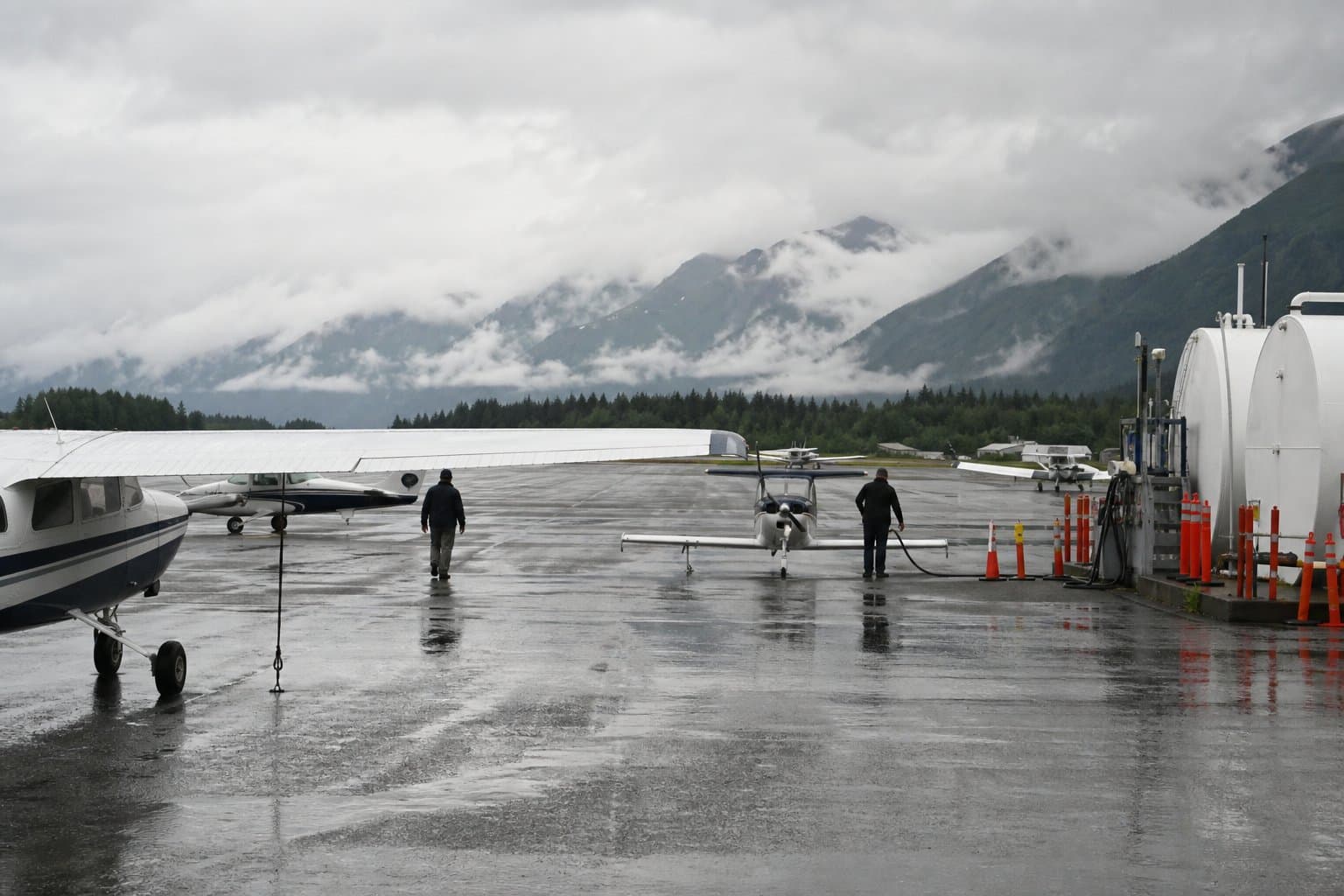 Cover image for article: Juneau GA pilots challenge master plan's 'no unmet demand' finding on fuel