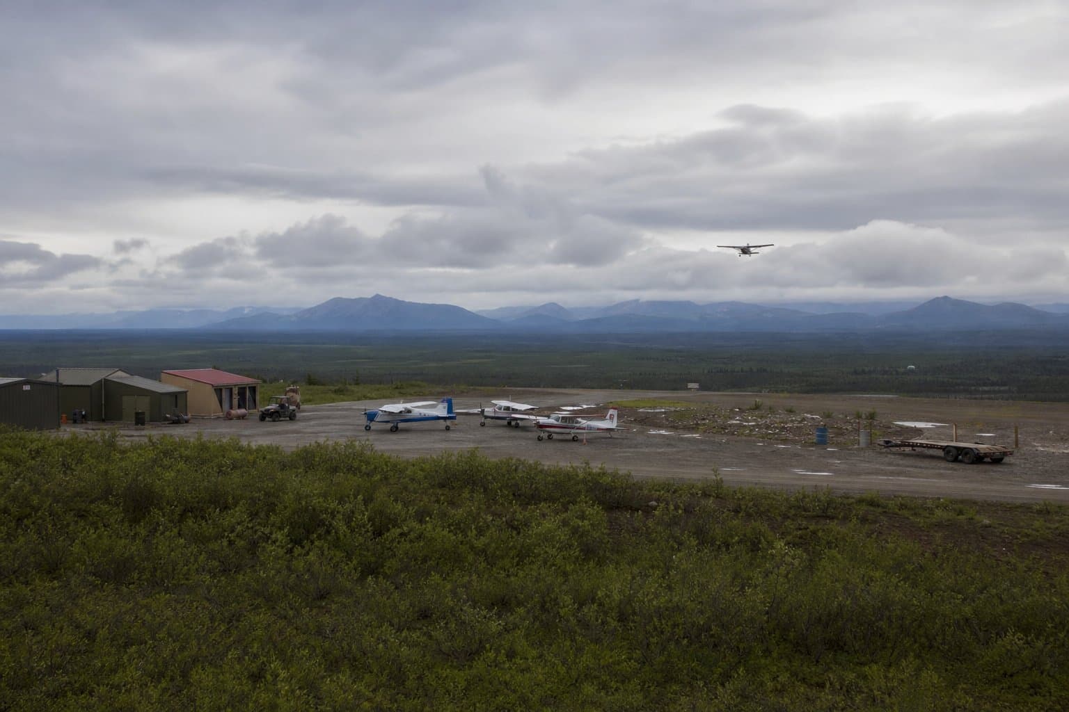 Cover image for article: FAA moves to end supersonic overland flight ban, opens comment period