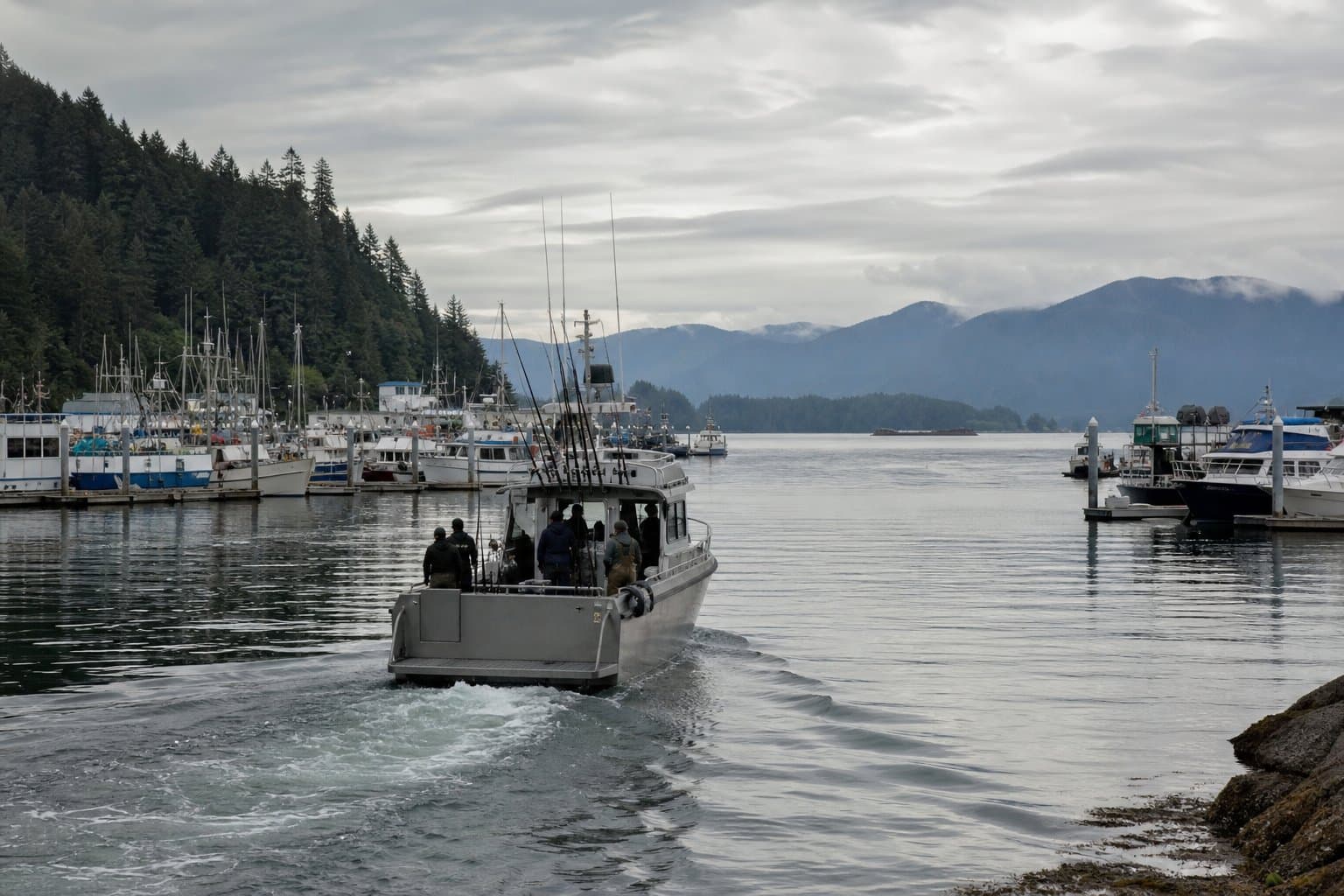Cover image for article: Past three miles, Alaskans fish like nonresidents