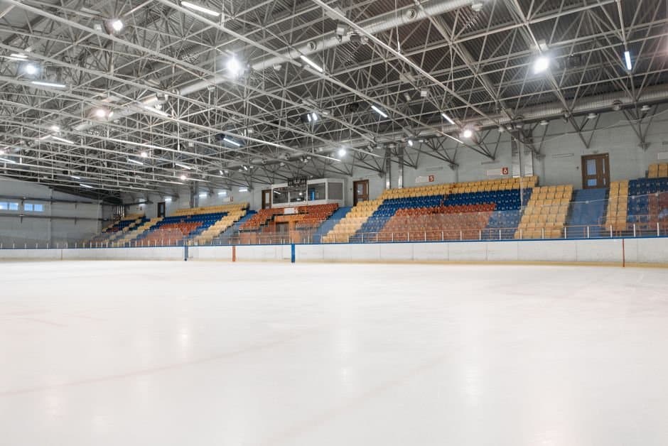 Cover image for article: Inspector cites Anchorage over overdue ice arena CO2 valves