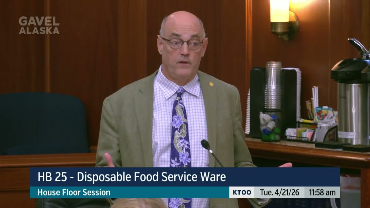 Cover image for article: House Passes Polystyrene Ban for Restaurants Despite Business Concerns