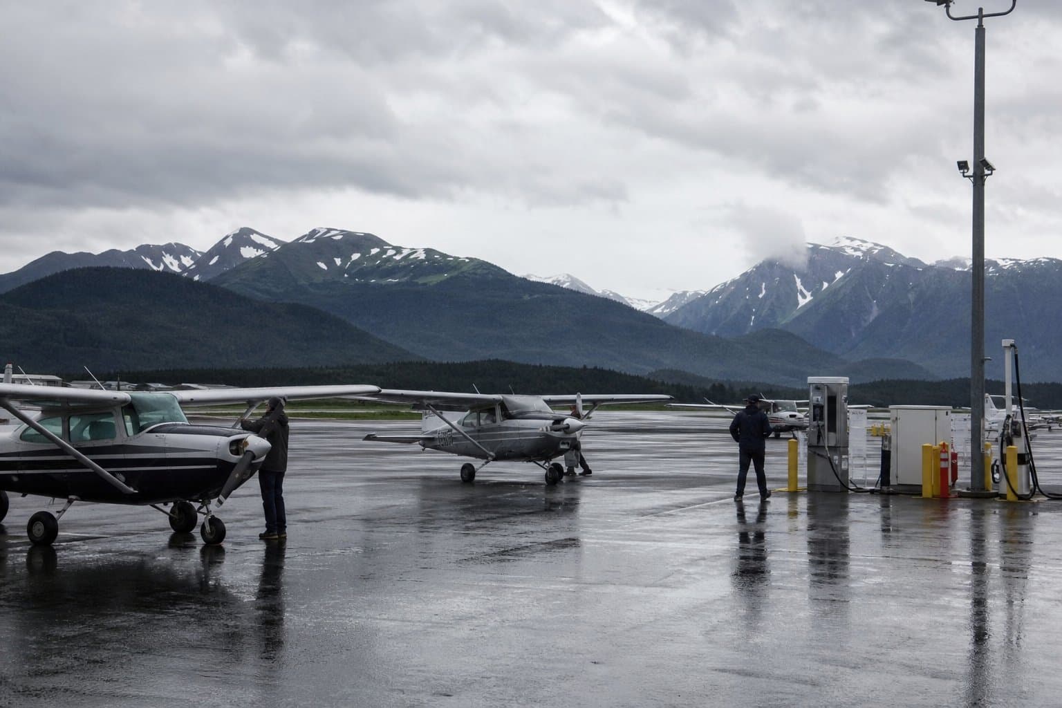 Cover image for article: Juneau pilots pay $12 a gallon for fuel, and want an alternative to the airport's only seller