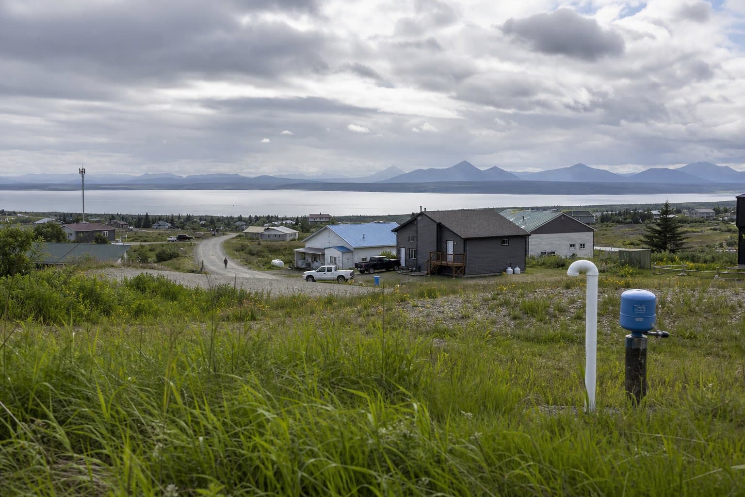 Cover image for article: Alaska clears the way to bury carbon — over water-safety fears