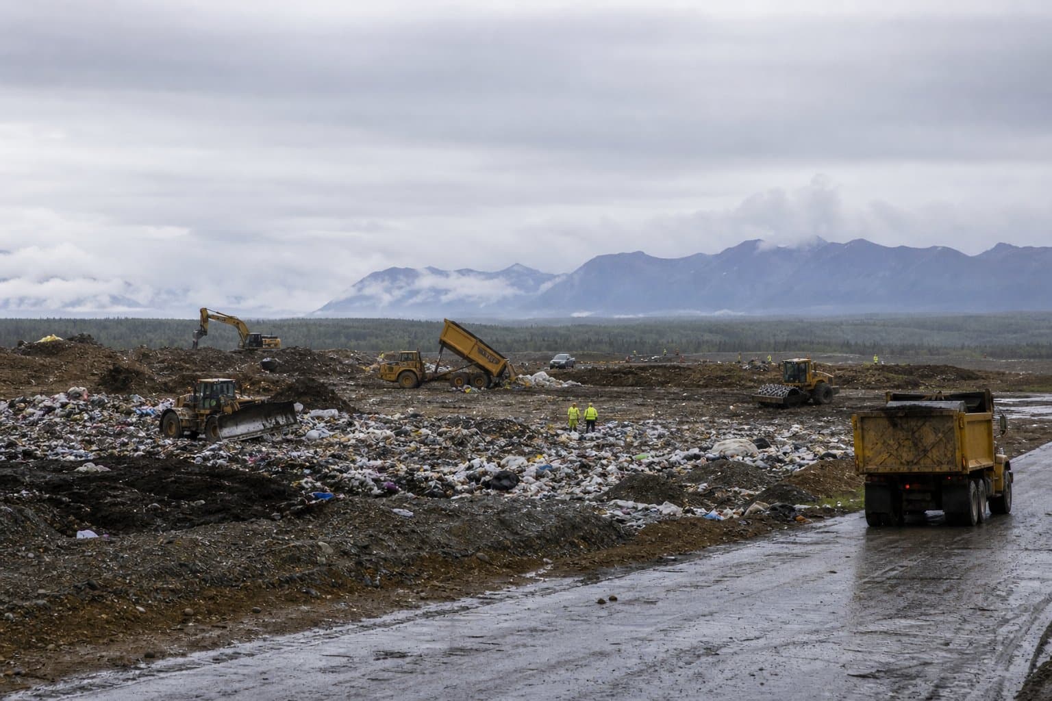 Cover image for article: Anchorage's landfill needs $1.9 million in new heavy equipment