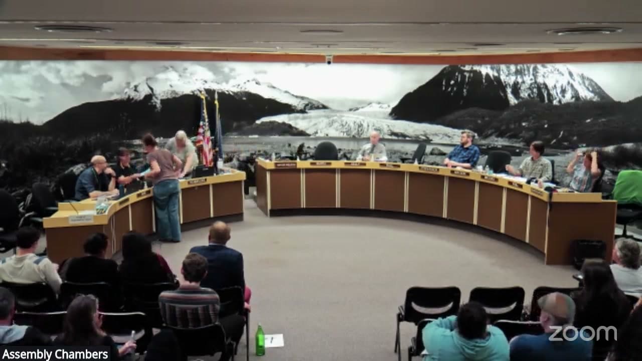 Cover image for article: Juneau aging commission chair asks Assembly to fix or cancel paratransit contract