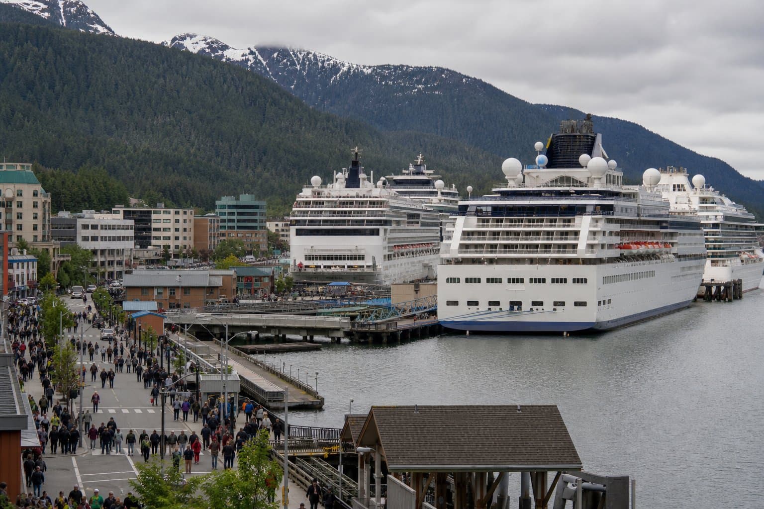 Cover image for article: Juneau task force takes up cruise cap criteria Thursday, with dock pressure looming