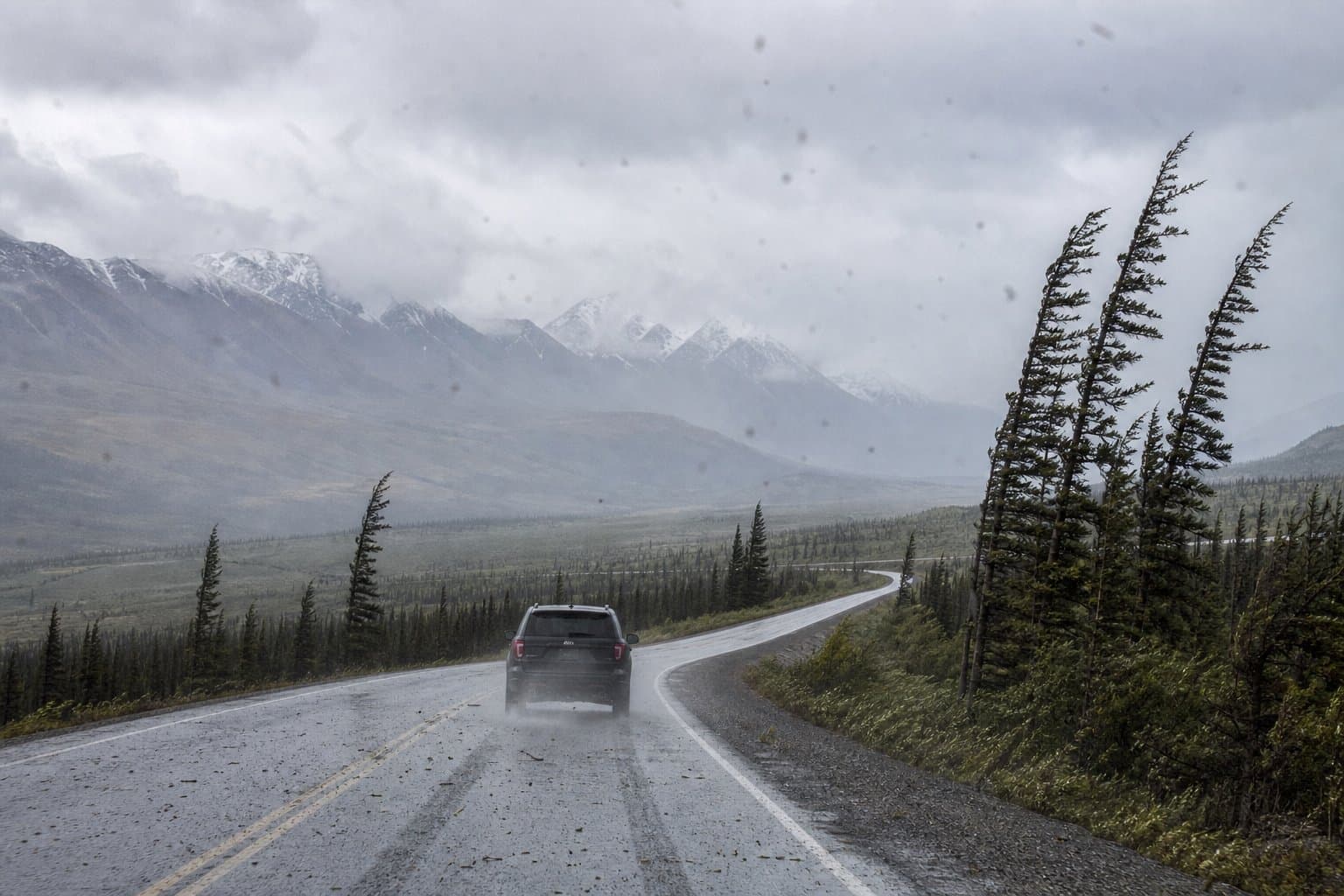 Cover image for article: Wind advisory warns of 55 mph gusts on the Richardson Highway Sunday and Monday
