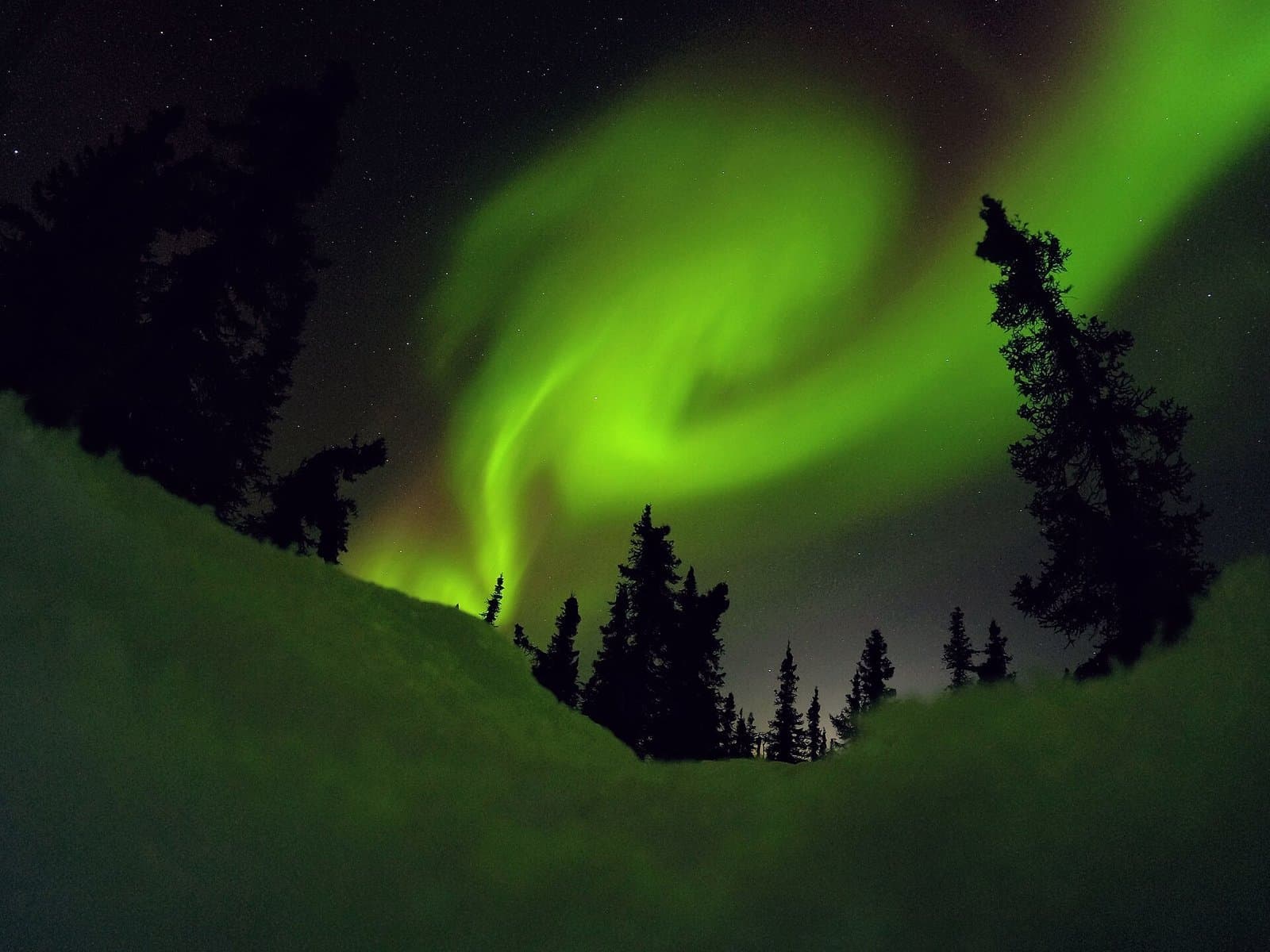 Cover image for article: Fairbanks has best odds for aurora before dawn Friday