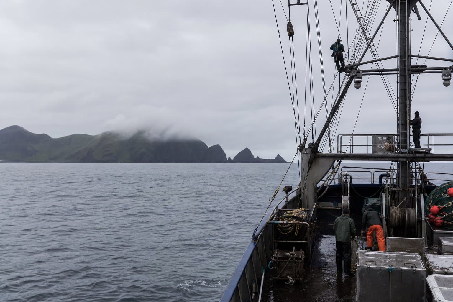Cover image for article: Seattle man dies after fall from boat mast in Akutan