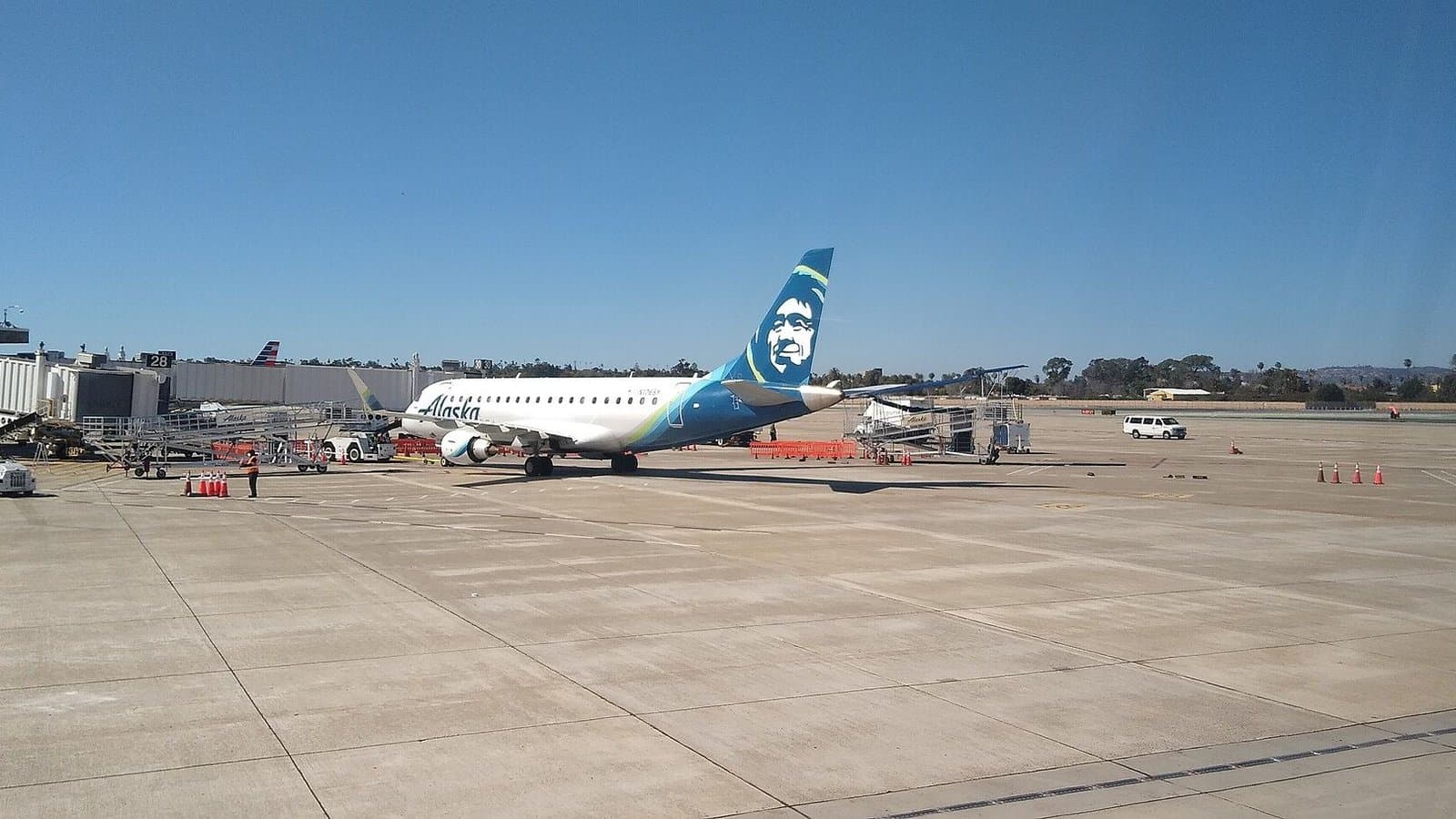 Cover image for article: Alaska Air Group Now Expects 2026 Loss as Fuel Runs $1.8 Billion Over Plan