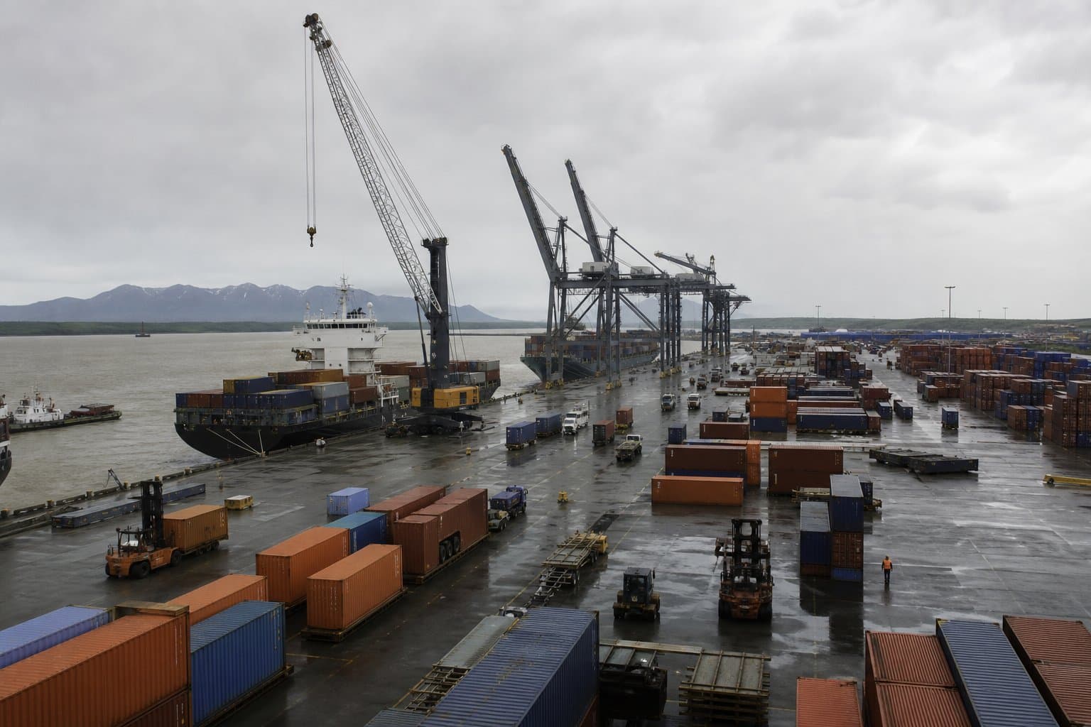 Cover image for article: Blanche brought Alaska $180 million. He may need Murkowski's vote.