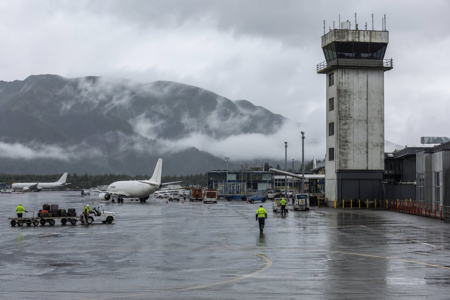 Cover image for article: A new tower roof could eat half of Juneau airport's reserve, as pilots push for more