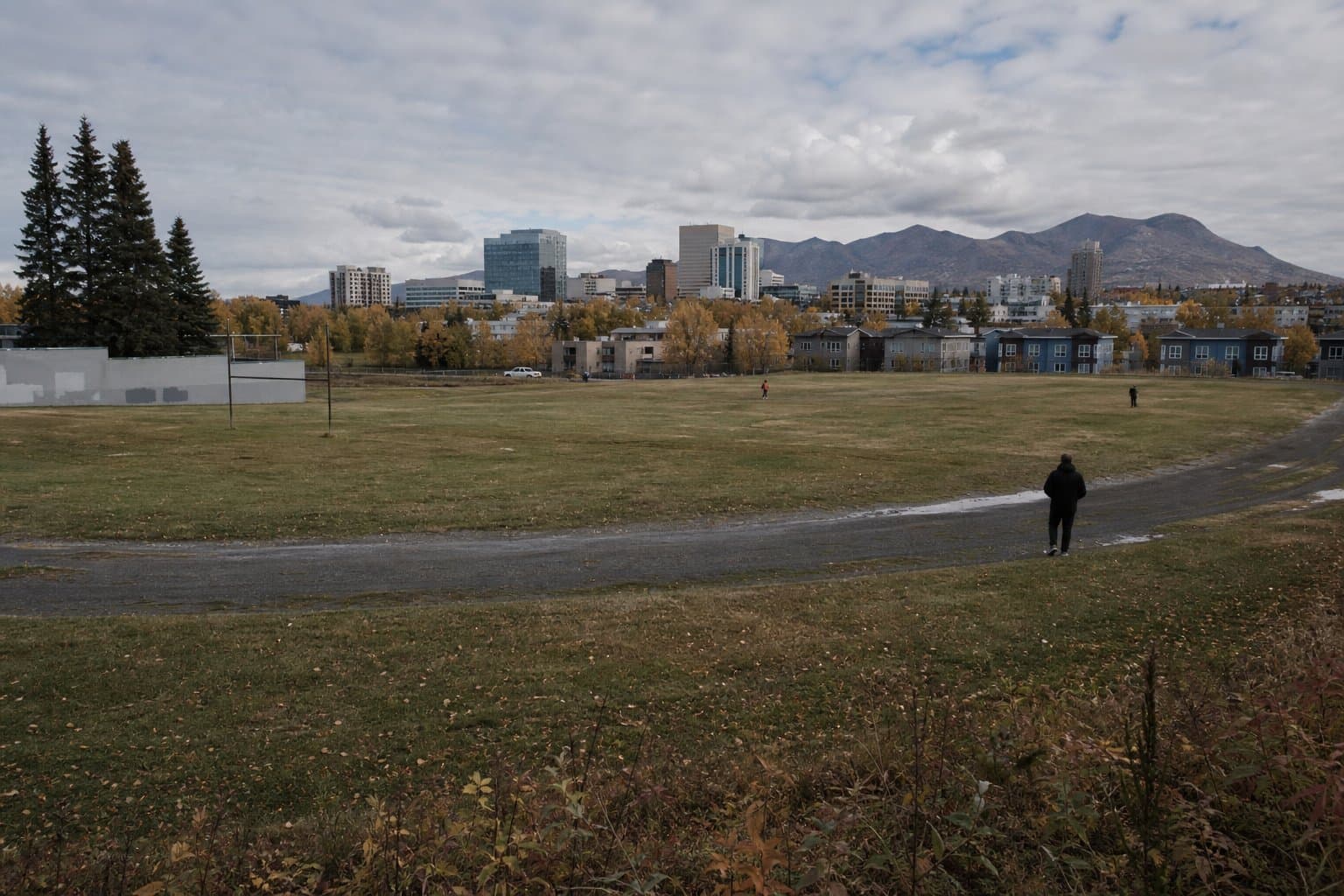 Cover image for article: Anchorage would trade away land it bought five years ago for $2.35 million