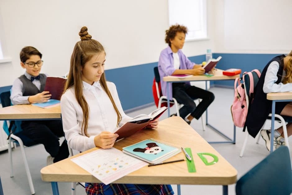Cover image for article: Alaska K-3 reading scores rose within the school year, state says