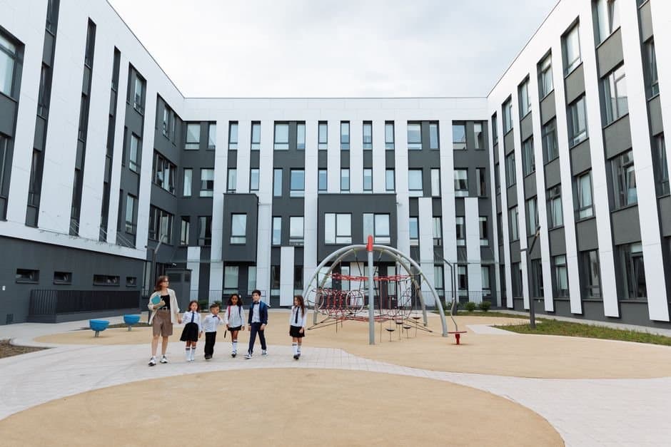 Cover image for article: District counsel advises against joint task force on closed schools