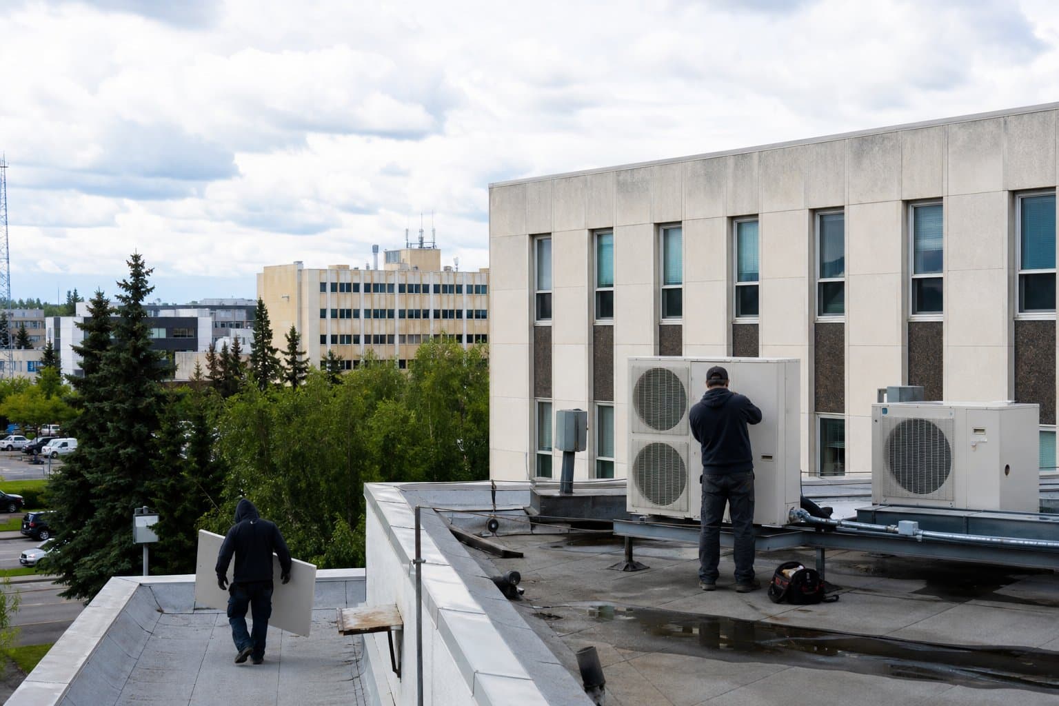 Cover image for article: GSA awards Fairbanks firm $30,780 for heat pump replacement