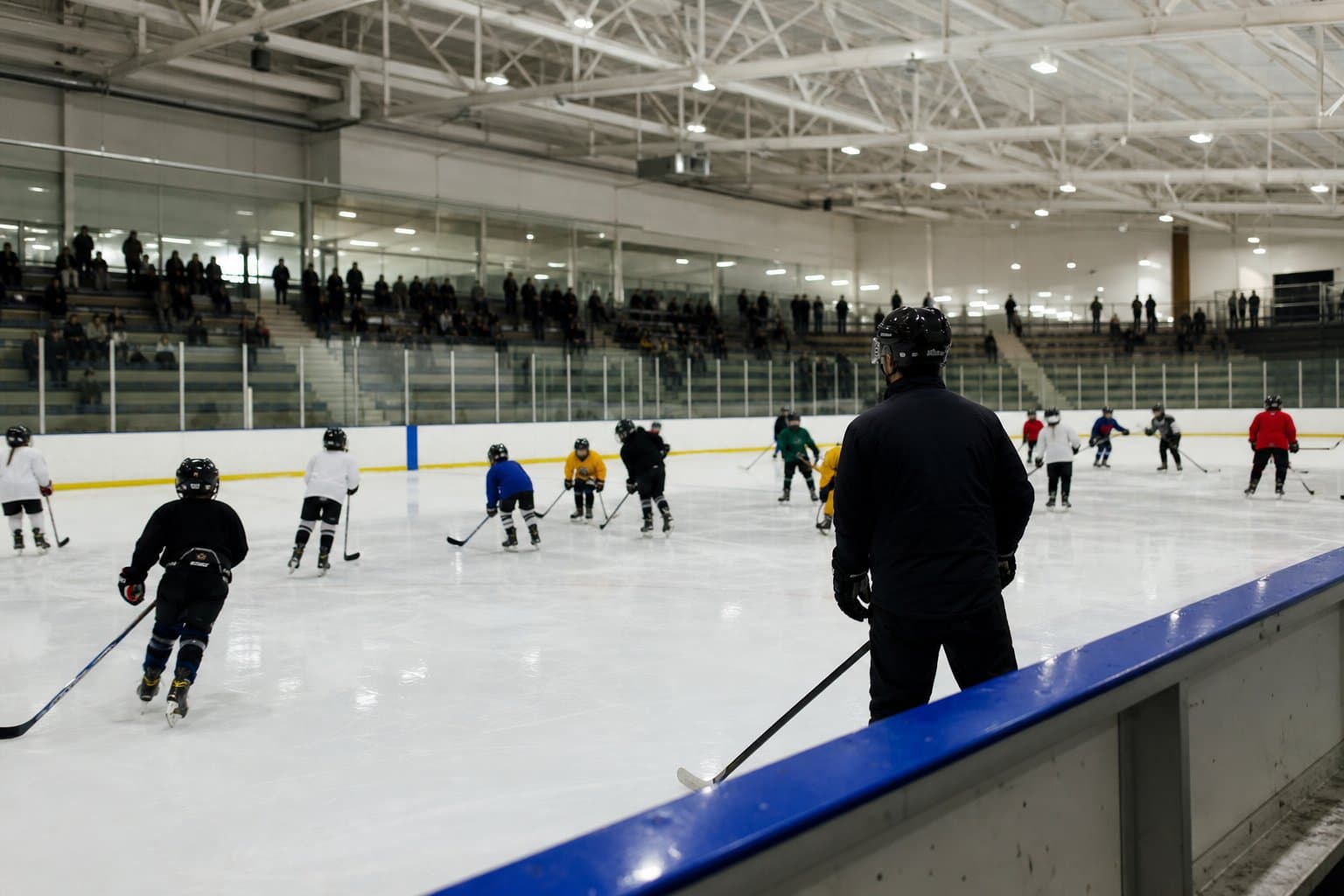 Cover image for article: Anchorage pays new ice rink operator $450,000 plus $10 a year
