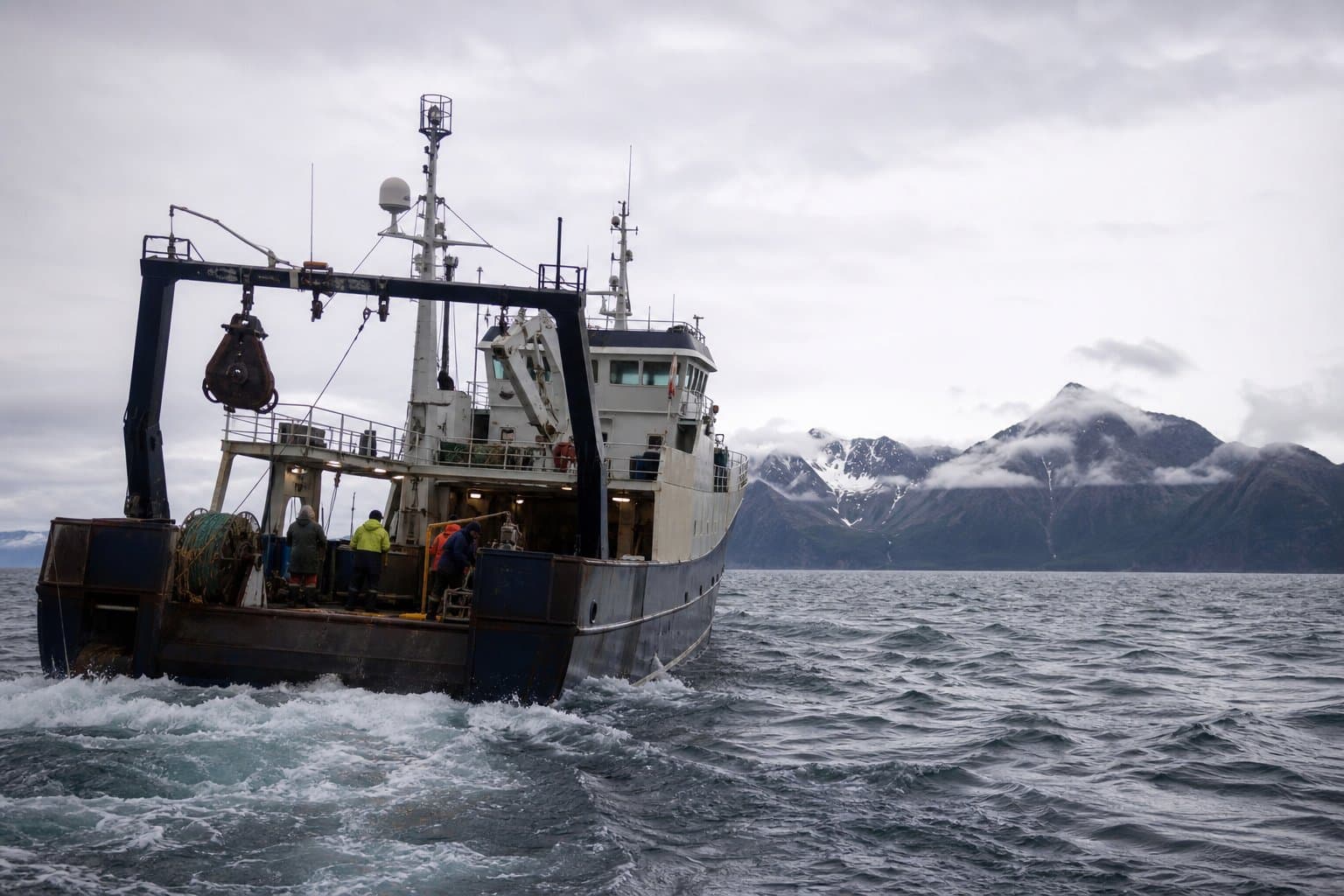 Cover image for article: NOAA seeks a vessel for its Gulf of Alaska trawl survey, but its own documents disagree on who can bid