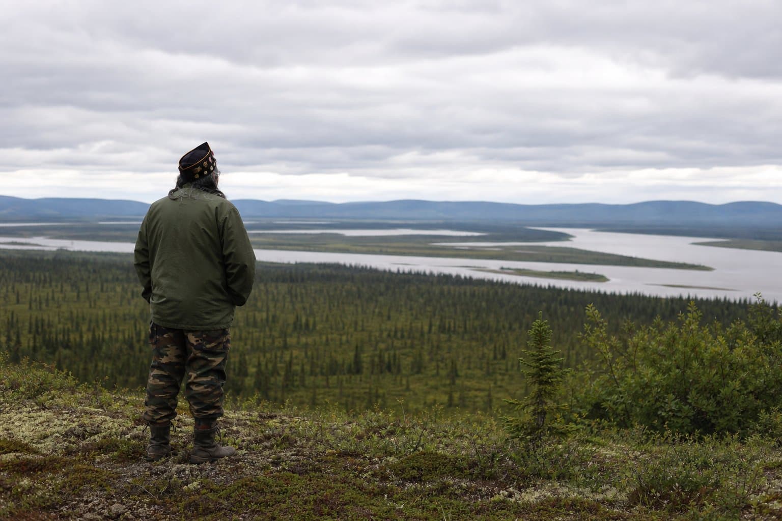 Cover image for article: State proposes dropping surface selection on 480 Yukon River acres