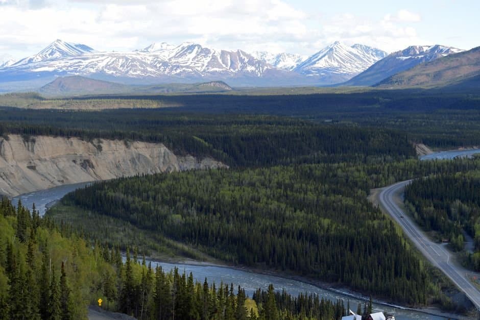 Cover image for article: The bridge meant to reopen half of Denali is running behind, new permits suggest