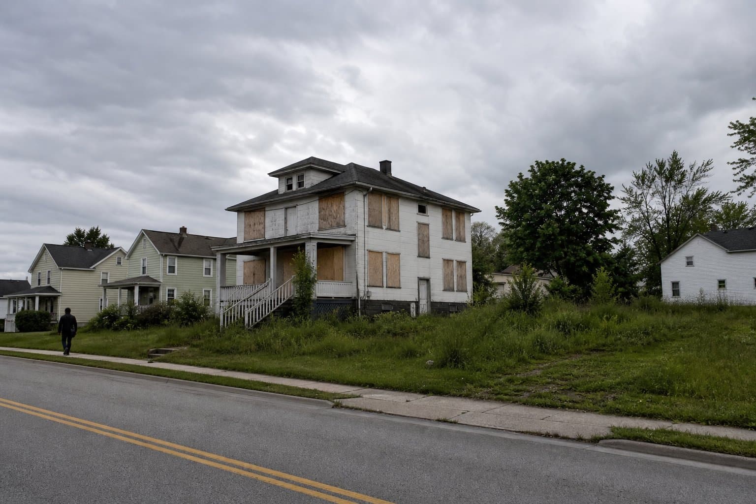 Cover image for article: Bethel planning panel takes up vacant-building registry with fees rising to $1,000