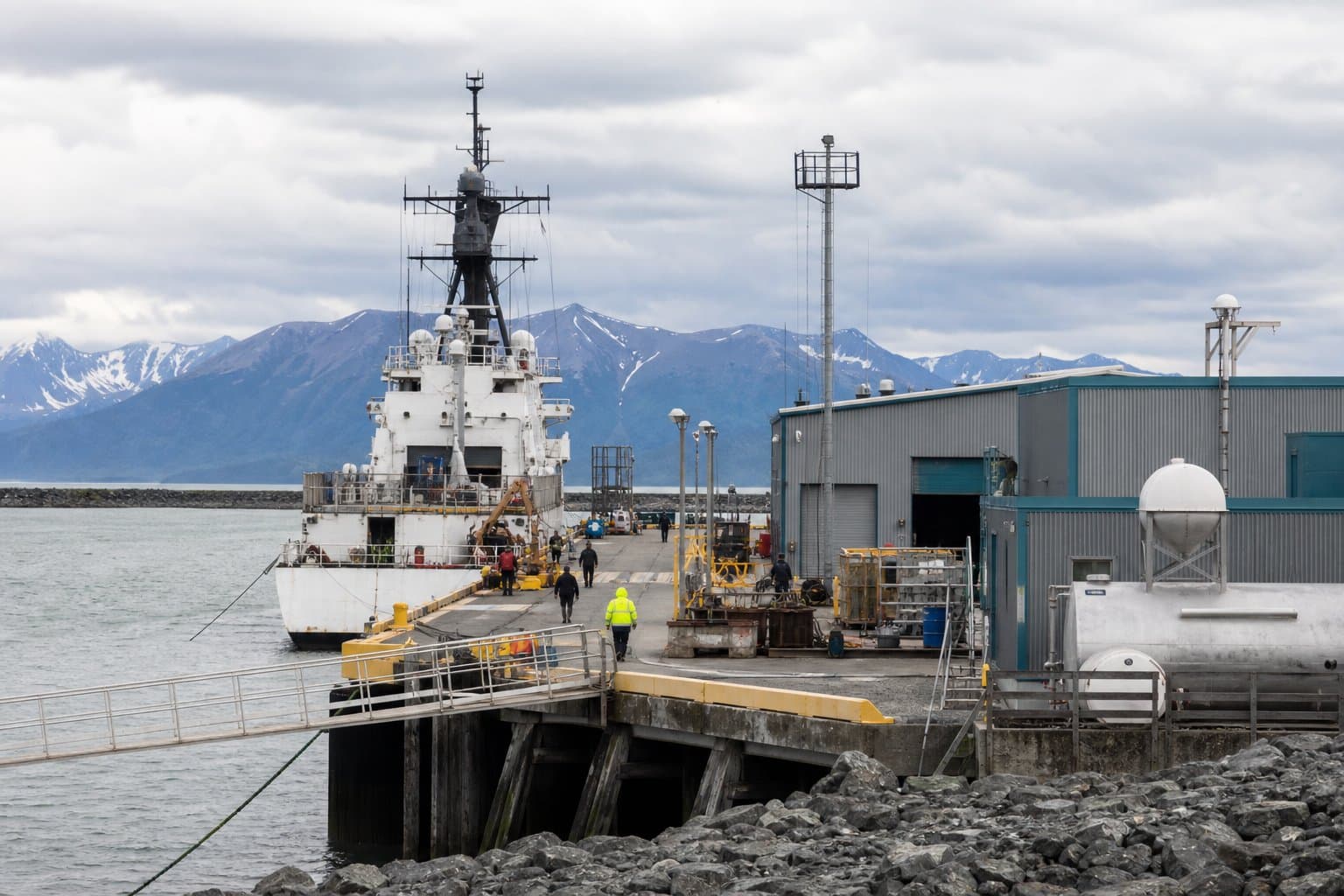 Cover image for article: Coast Guard asks Homer to accept transfer of cutter support building