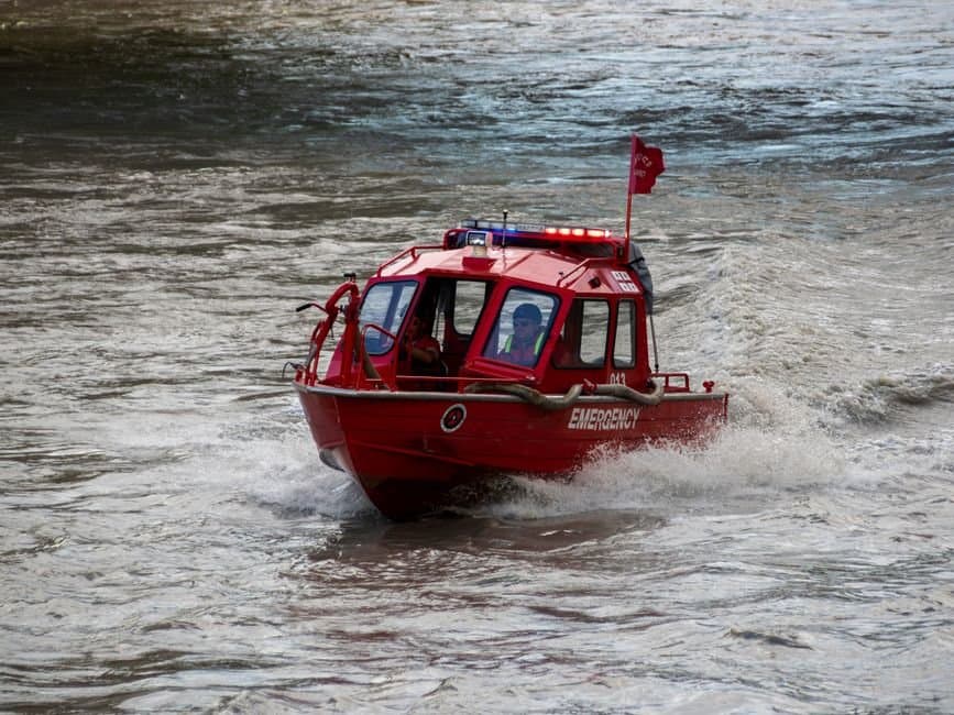 Cover image for article: Search continues for missing Akiachak boater Jonathan Lomack
