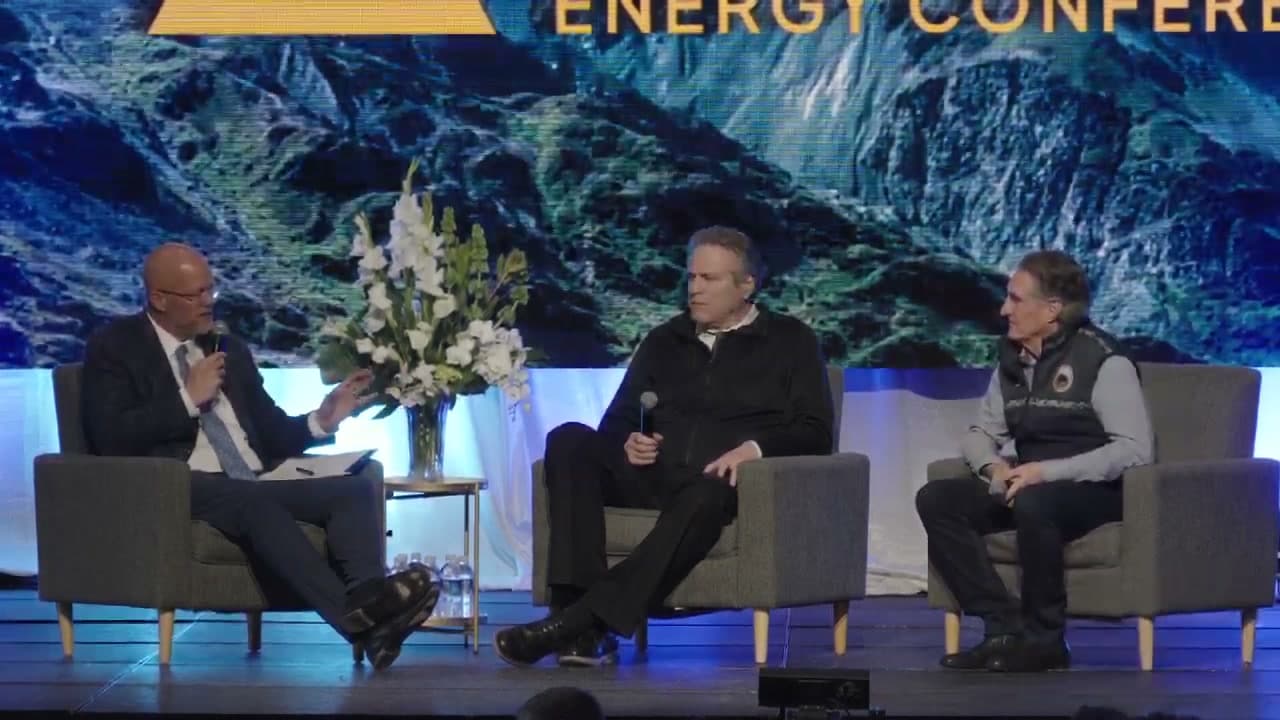 Cover image for article: Interior Secretary urges Alaska to build LNG project quickly amid Asian demand