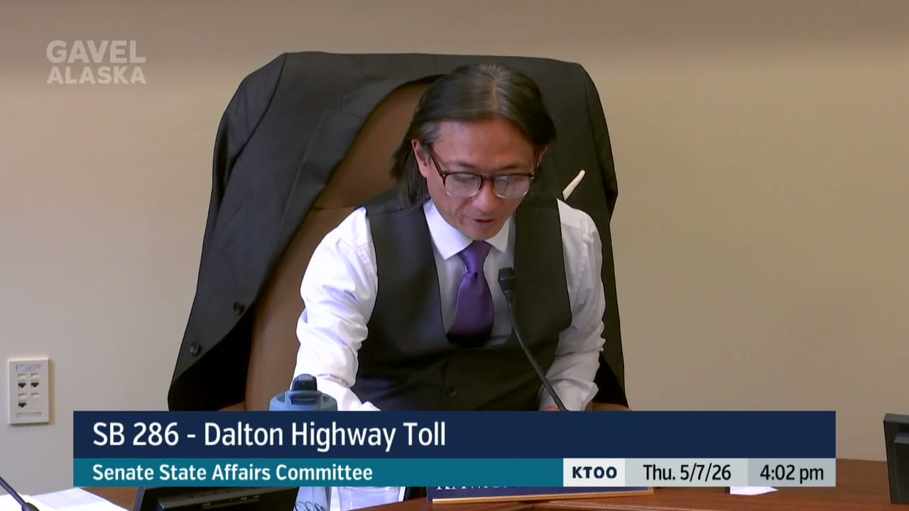 Cover image for article: Industry groups oppose Dalton Highway toll targeting oil and gas traffic