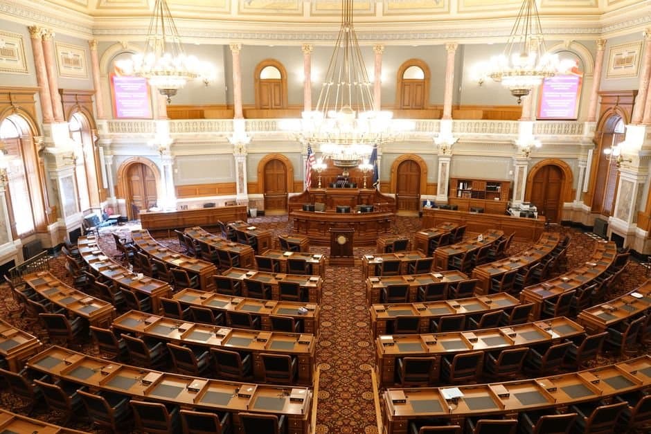Cover image for article: Senate confirms CDC director; Alaska's vaccine question stays open