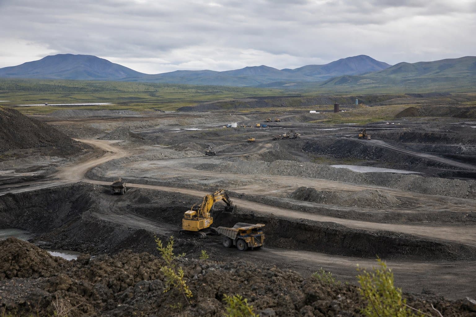 Cover image for article: Usibelli can keep mining at Two Bull Ridge near Healy while state weighs renewal