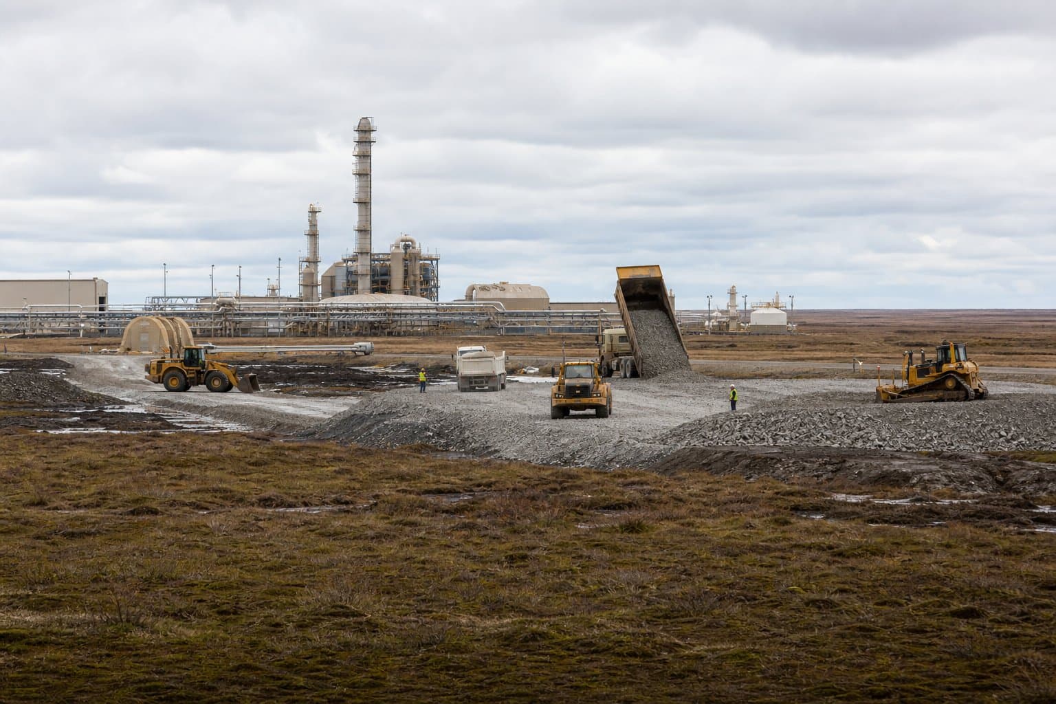 Cover image for article: ConocoPhillips seeks state OK to place 10,300 cubic yards of gravel at North Slope CPF2 pad