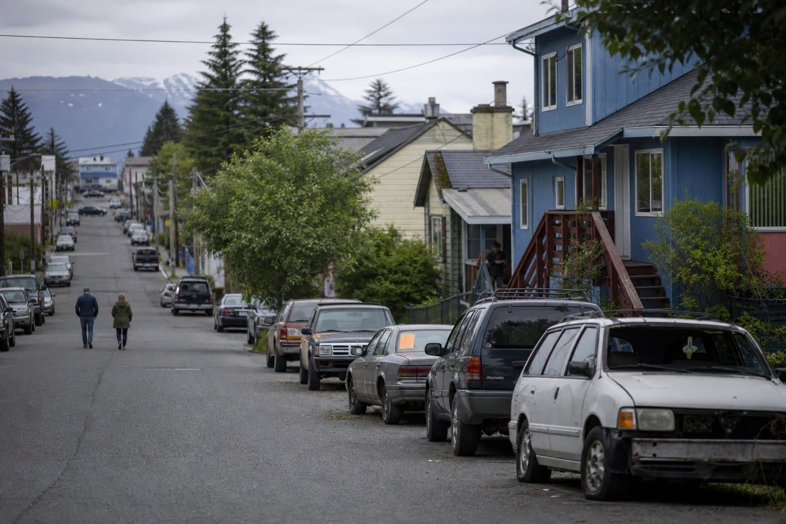 Cover image for article: Sitka police tag 27 vehicles in abandoned-car crackdown since May