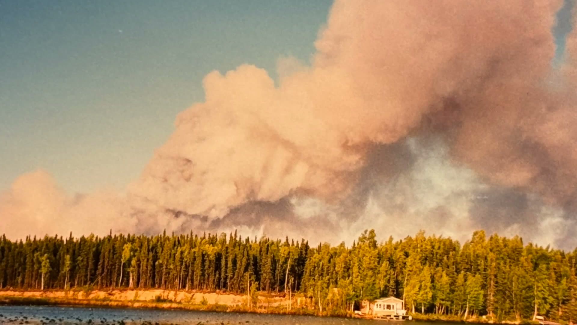Cover image for article: Miller's Reach fire lessons shape Alaska wildfire response 30 years on