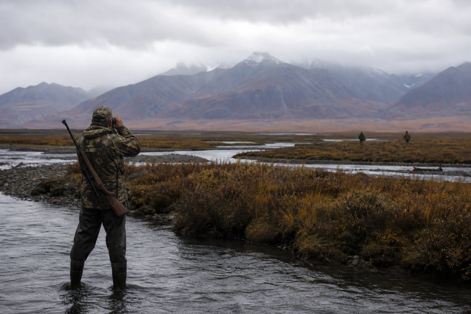 Cover image for article: An order would presume hunting is allowed on Alaska's federal land