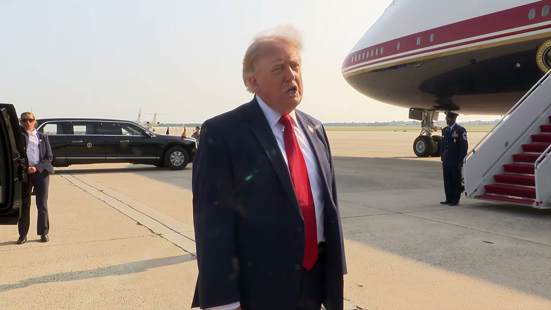 Cover image for article: Murkowski previously questioned the Qatari Air Force One; Trump has now flown it