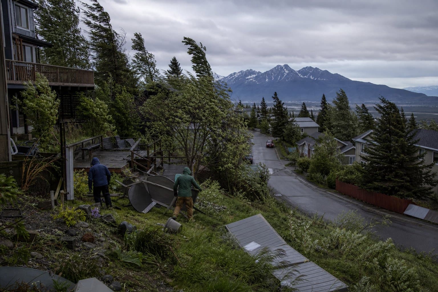 Cover image for article: Wind advisory holds for Anchorage Hillside with 60 mph gusts through 10 a.m. Tuesday
