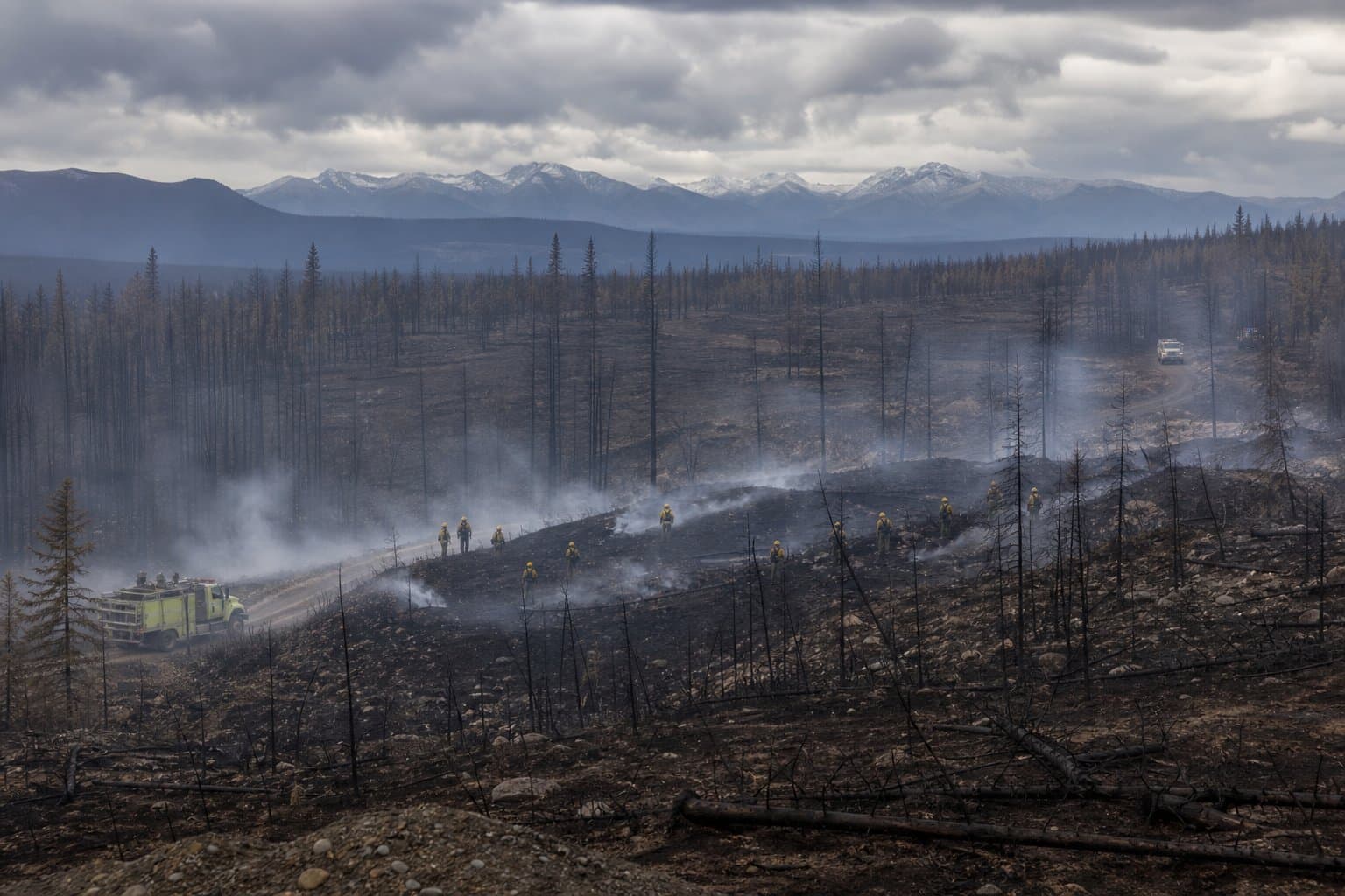 Cover image for article: The Starry Fire is 70% contained as crews move into mop-up