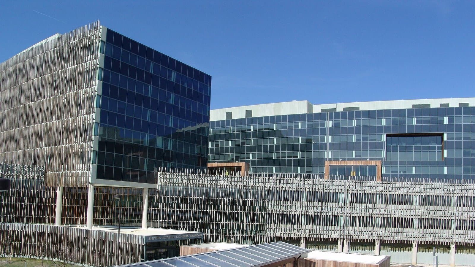 Cover image for article: GSA extends Anchorage firm's Census headquarters cleaning contract one month