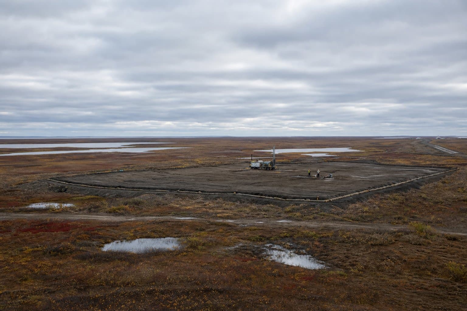 Cover image for article: Rig 26 spill cleanup near Nuiqsut enters final phase as samples go to lab