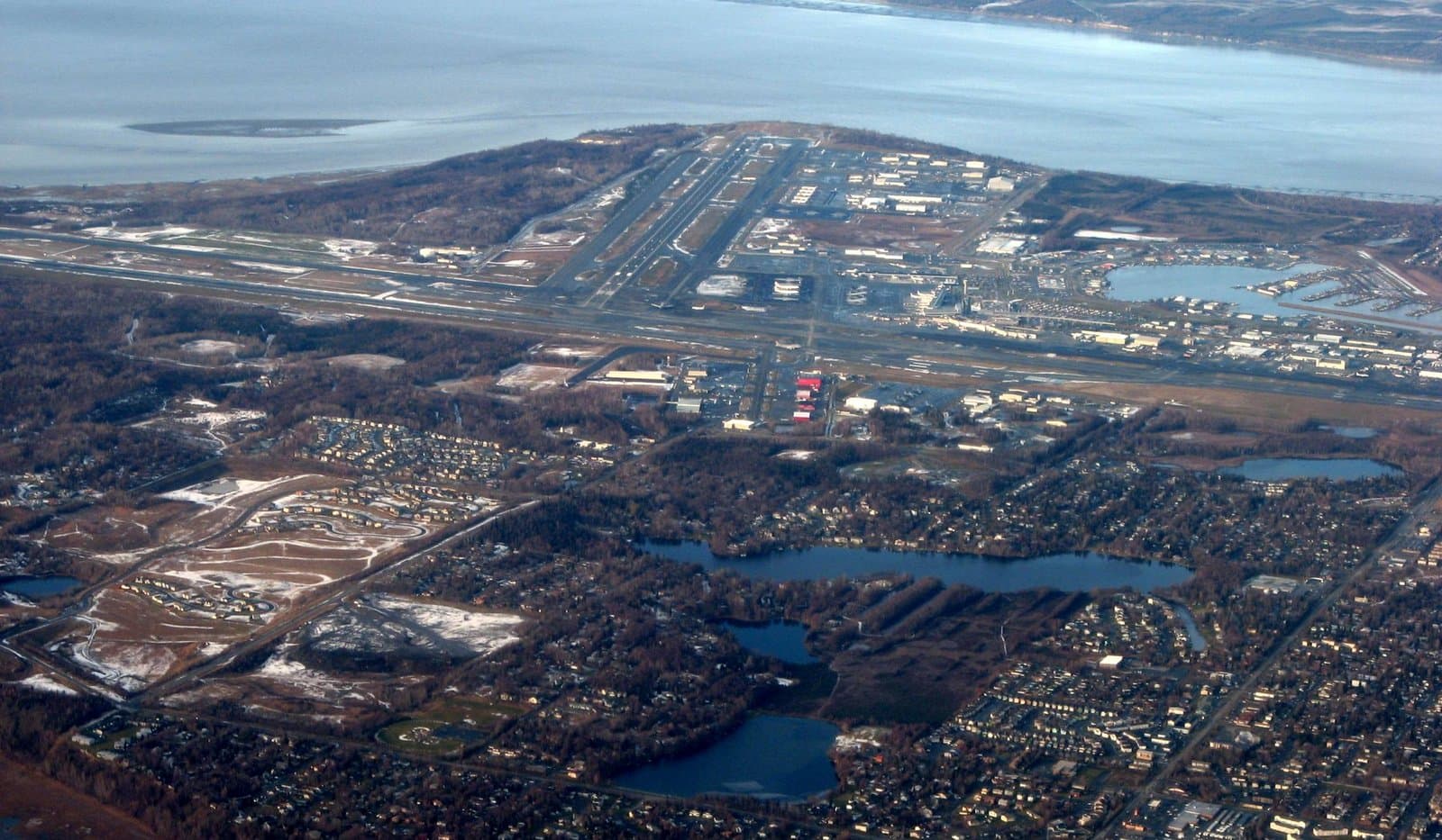 Cover image for article: Anchorage airport says TSA wait times are back to seasonal normal