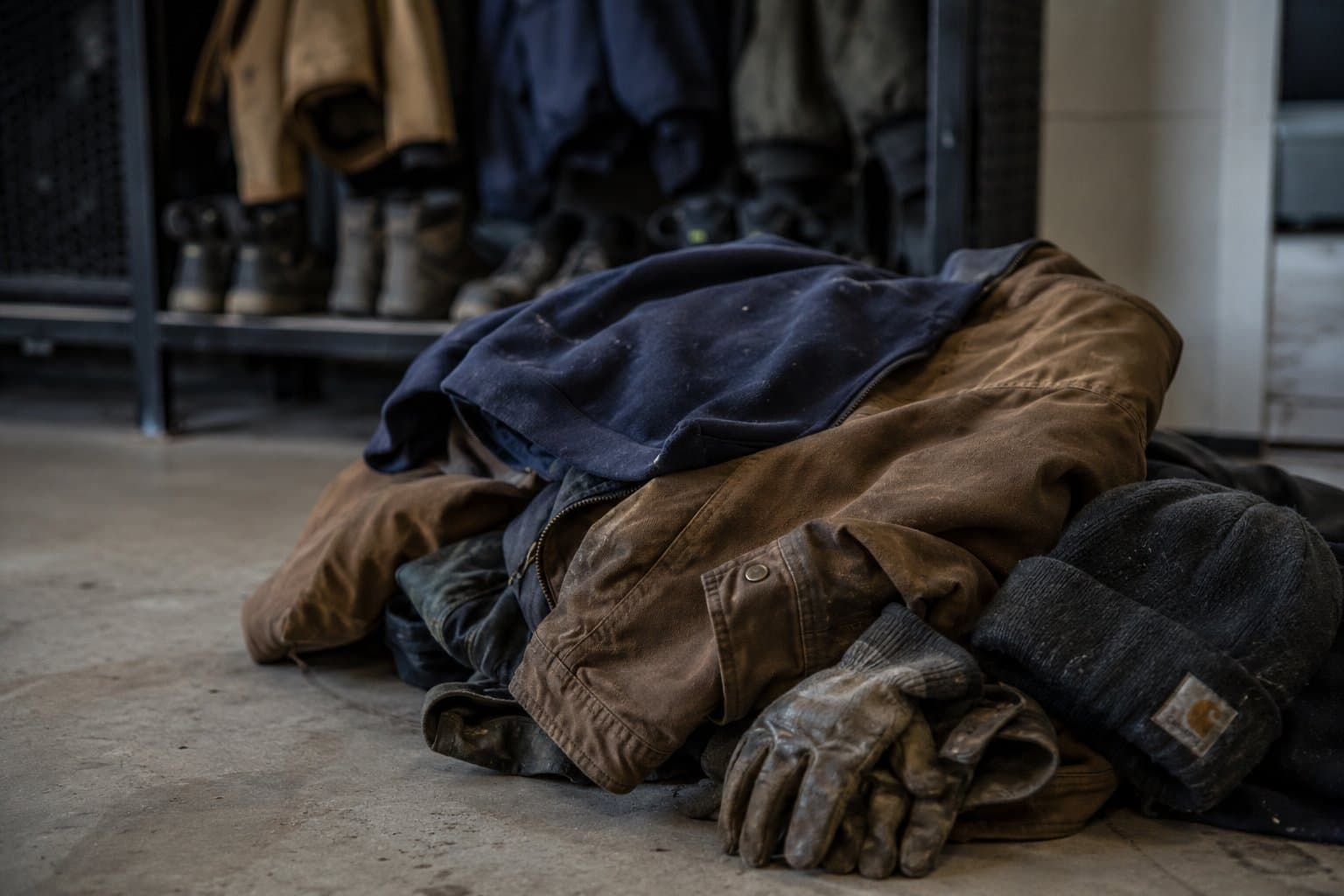 Cover image for article: Anchorage tightens the rule on city workers' holiday pay